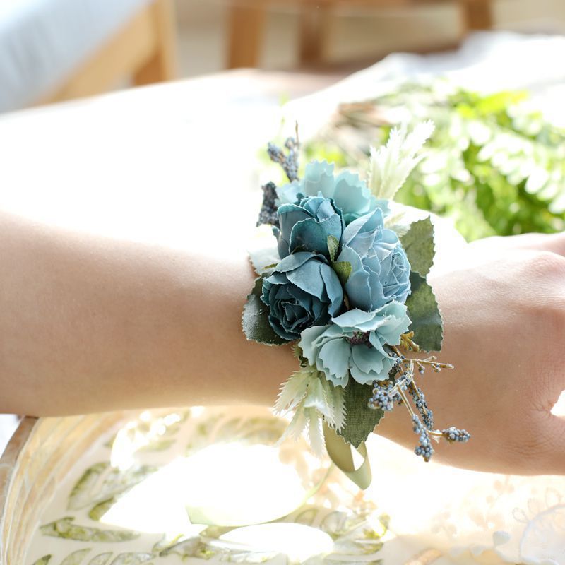 Groom And Groomsman Corsage