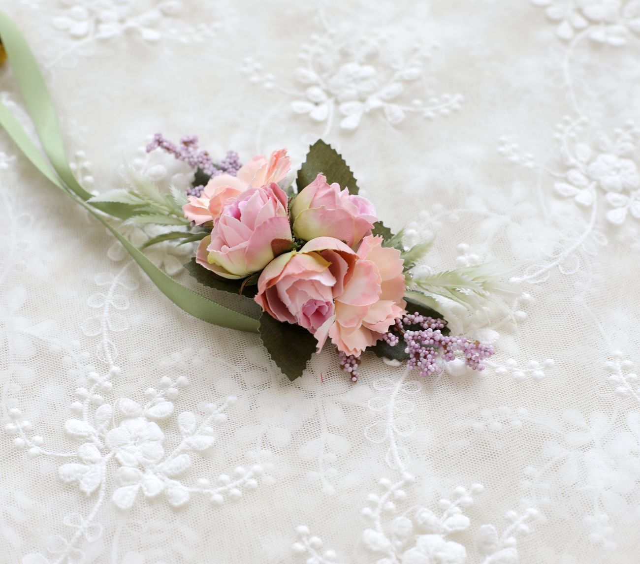 Groom And Groomsman Corsage