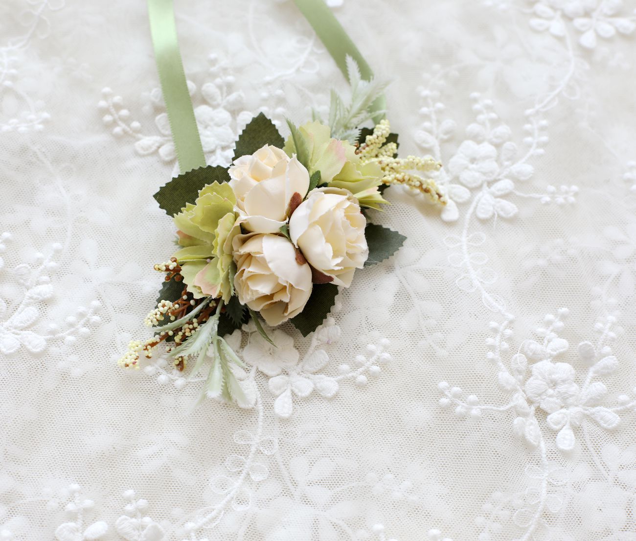 Groom And Groomsman Corsage