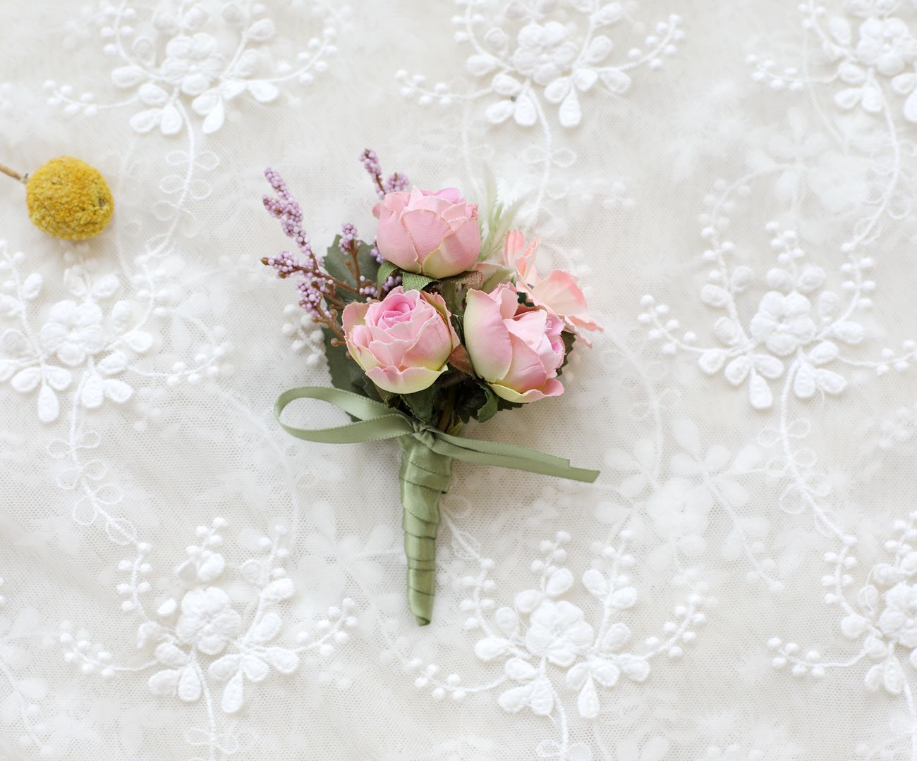 Groom And Groomsman Corsage